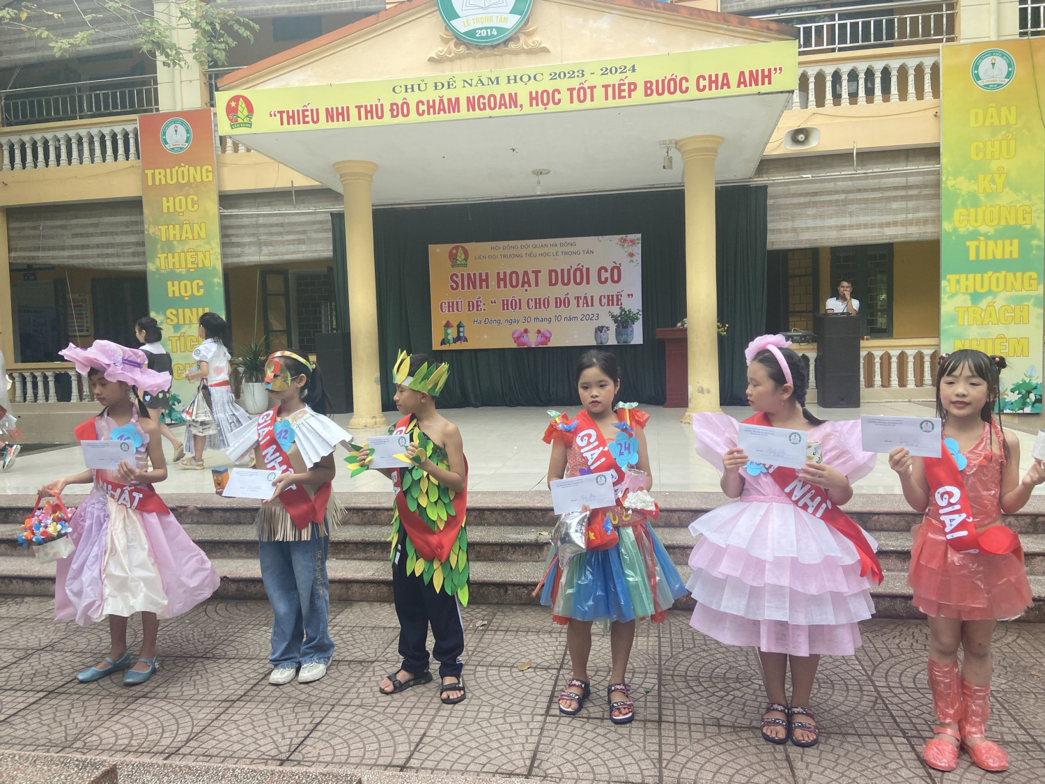 z4830832680007 d5bb9ac1183722d2408312f36cef97db